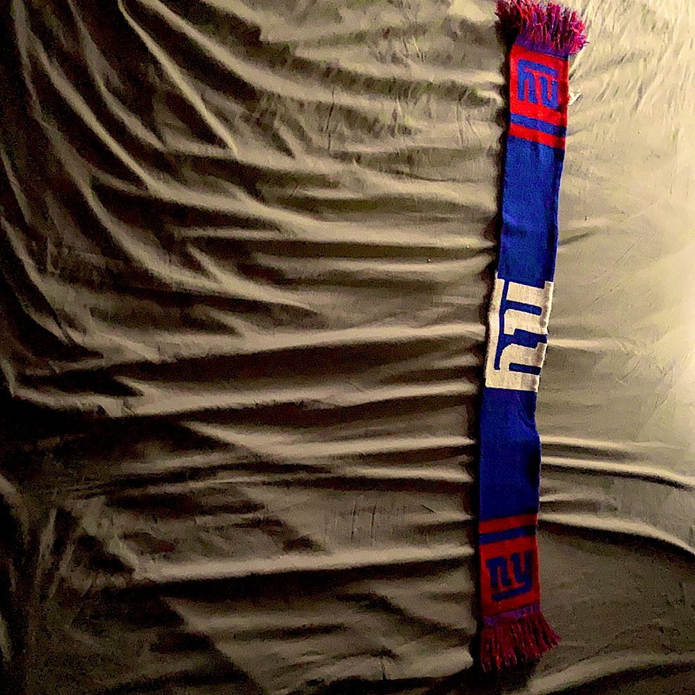 New York giants scarf brand is foco